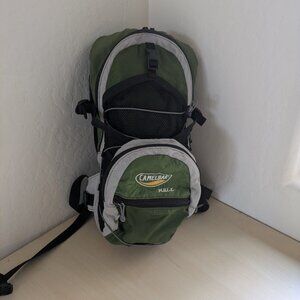 Vintage Camelbak Mule Hydration Backpack – Green – Used, Good Condition